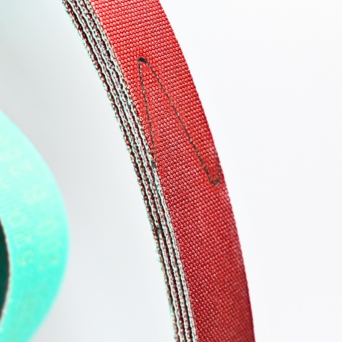 KGS Diamond Flexis Belt – 20 mm x 520 mm | BP2 Dot Pattern | 200 Grit | Red SKU: HIHC-KGS-10855 3/4" - 20 1/2" RD-200